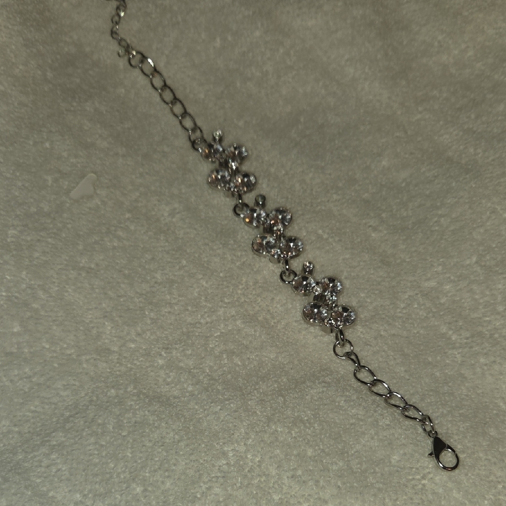 Elegant Silver Floral Bracelet